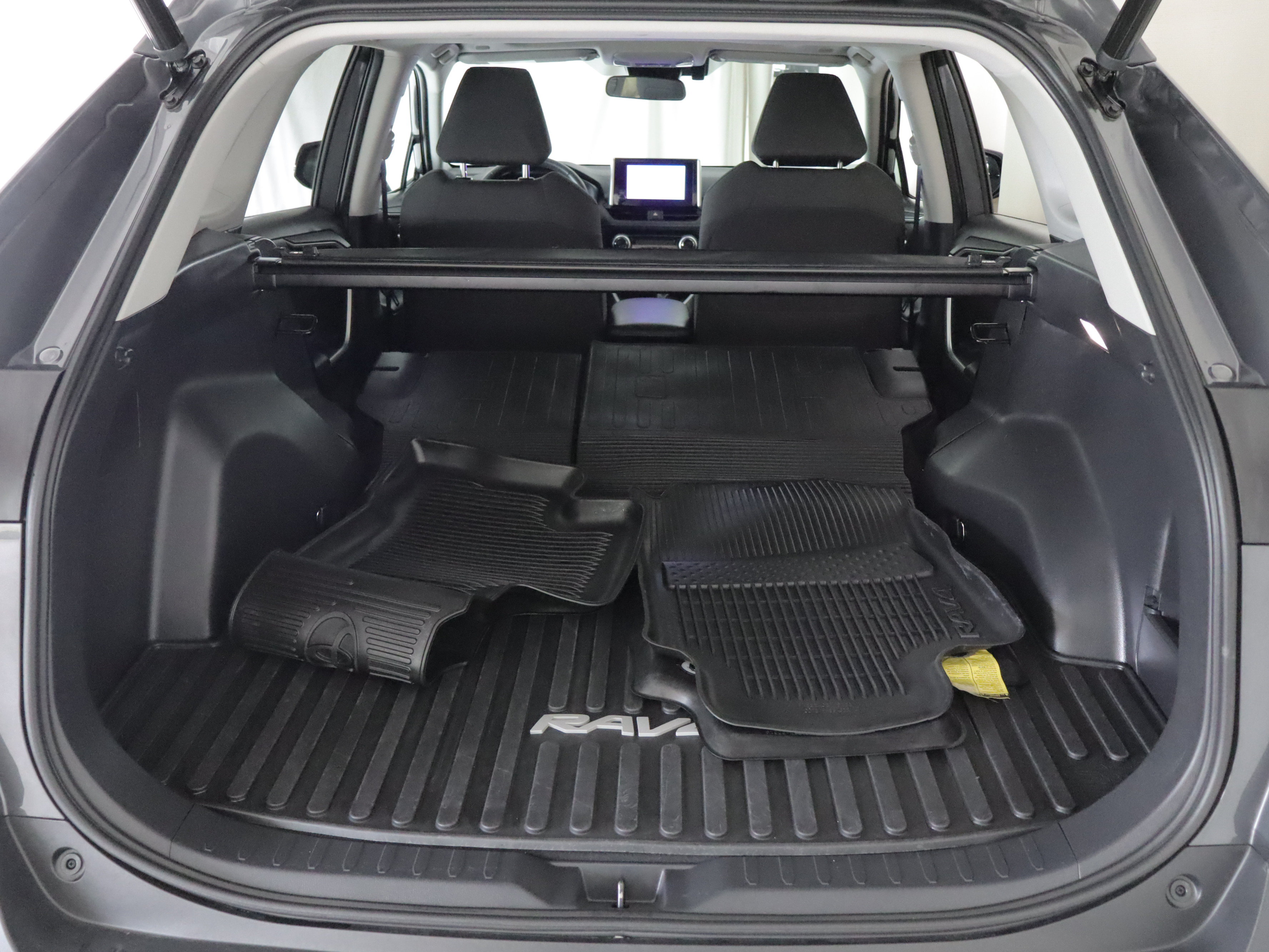 Used 2023 Toyota RAV4 XLE w/ Convenience Package AWD/4WD image 22