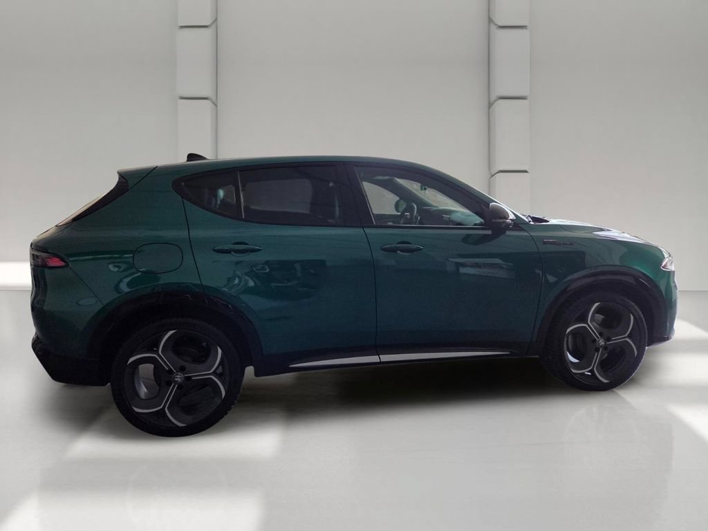 New 2026 Alfa Romeo Tonale w/ Active Assist Package AWD/4WD image 5