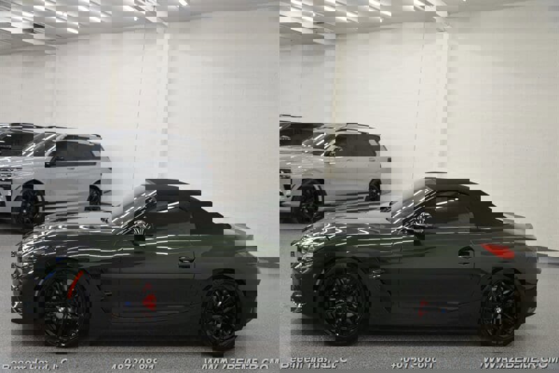 Used 2025 BMW Z4 M40i w/ Edition image 4