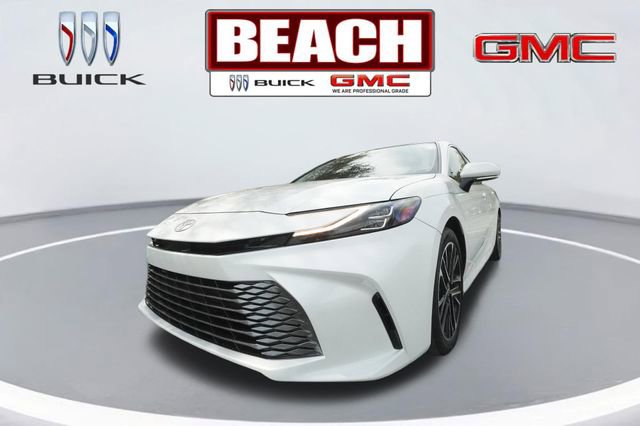 Used 2025 Toyota Camry XLE image 7