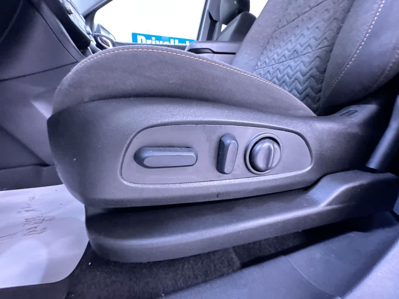 Used 2023 Chevrolet Equinox LT FWD image 13