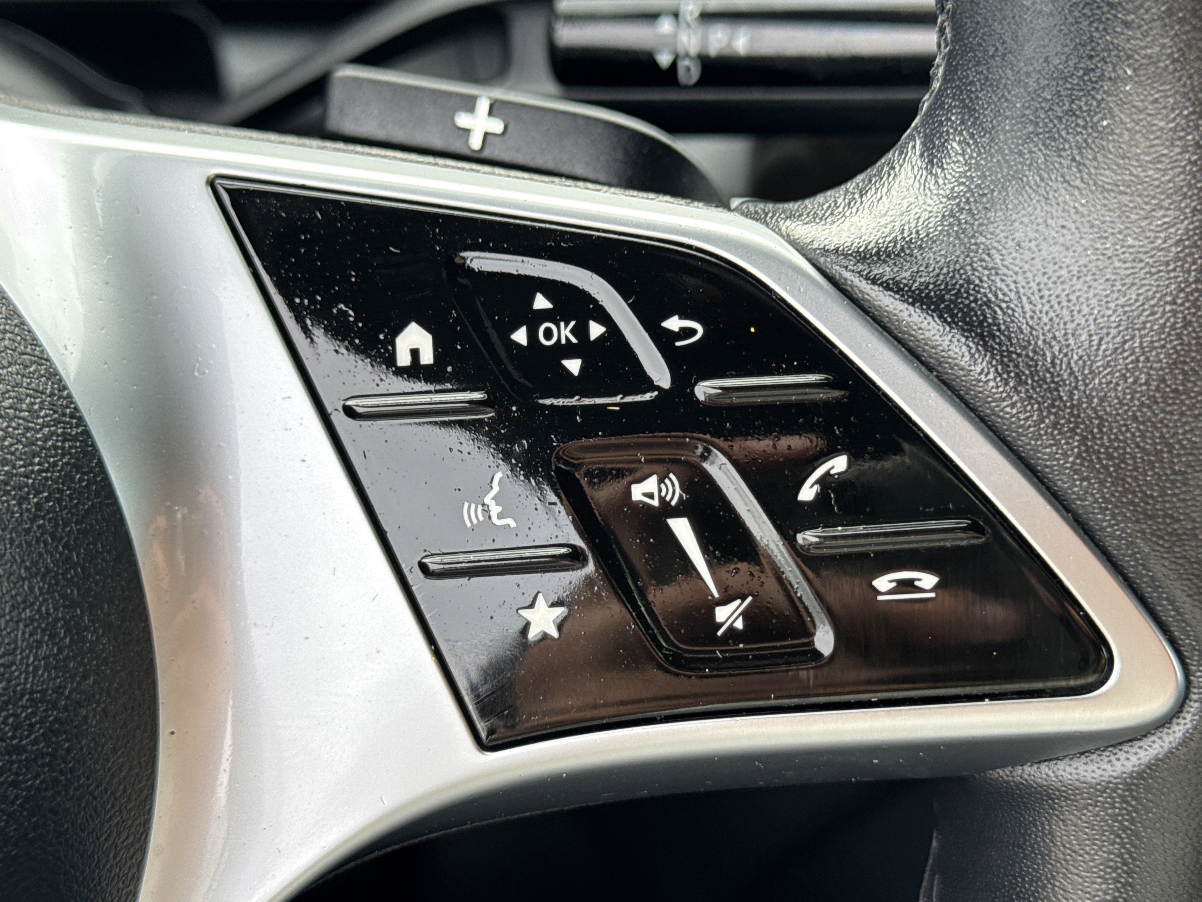 Used 2024 Mercedes-Benz GLC 300 image 23