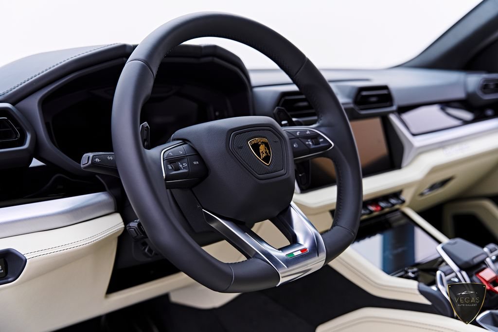 Used 2026 Lamborghini Urus S AWD/4WD image 50