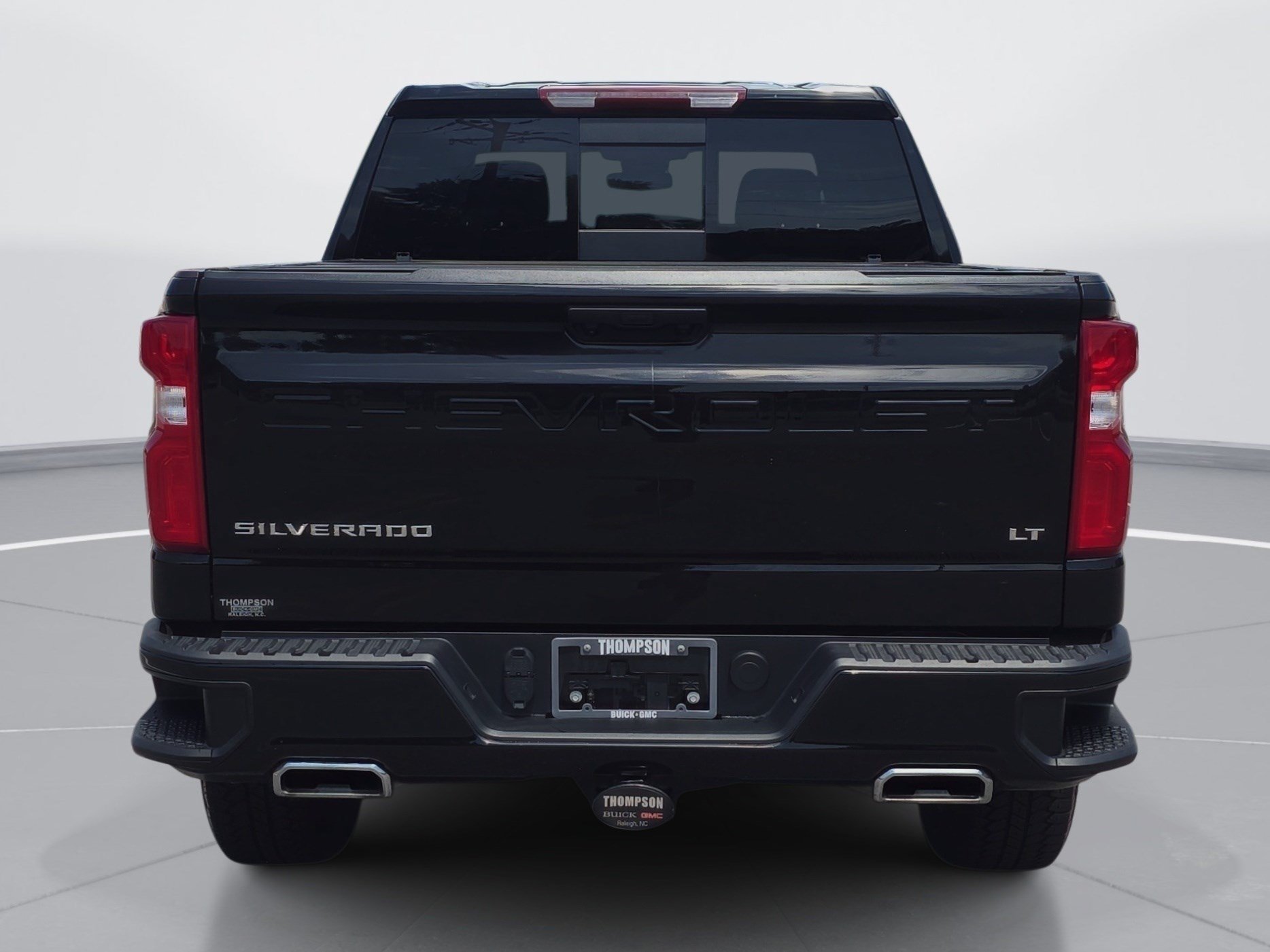 Used 2025 Chevrolet Silverado 1500 LT Trail Boss w/ Convenience Package II AWD/4WD image 4