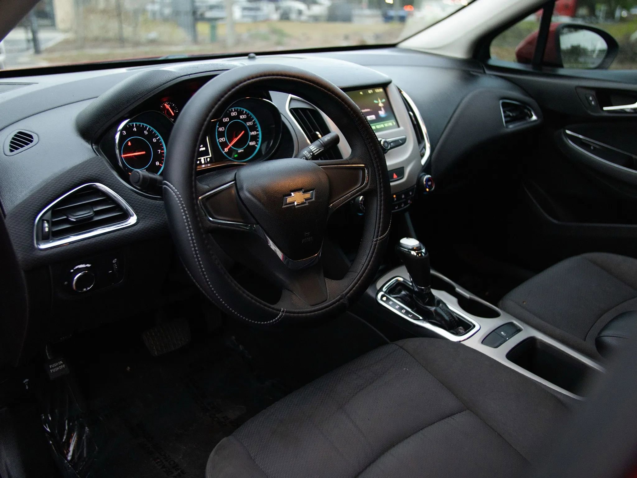 Used 2018 Chevrolet Cruze LS FWD image 15