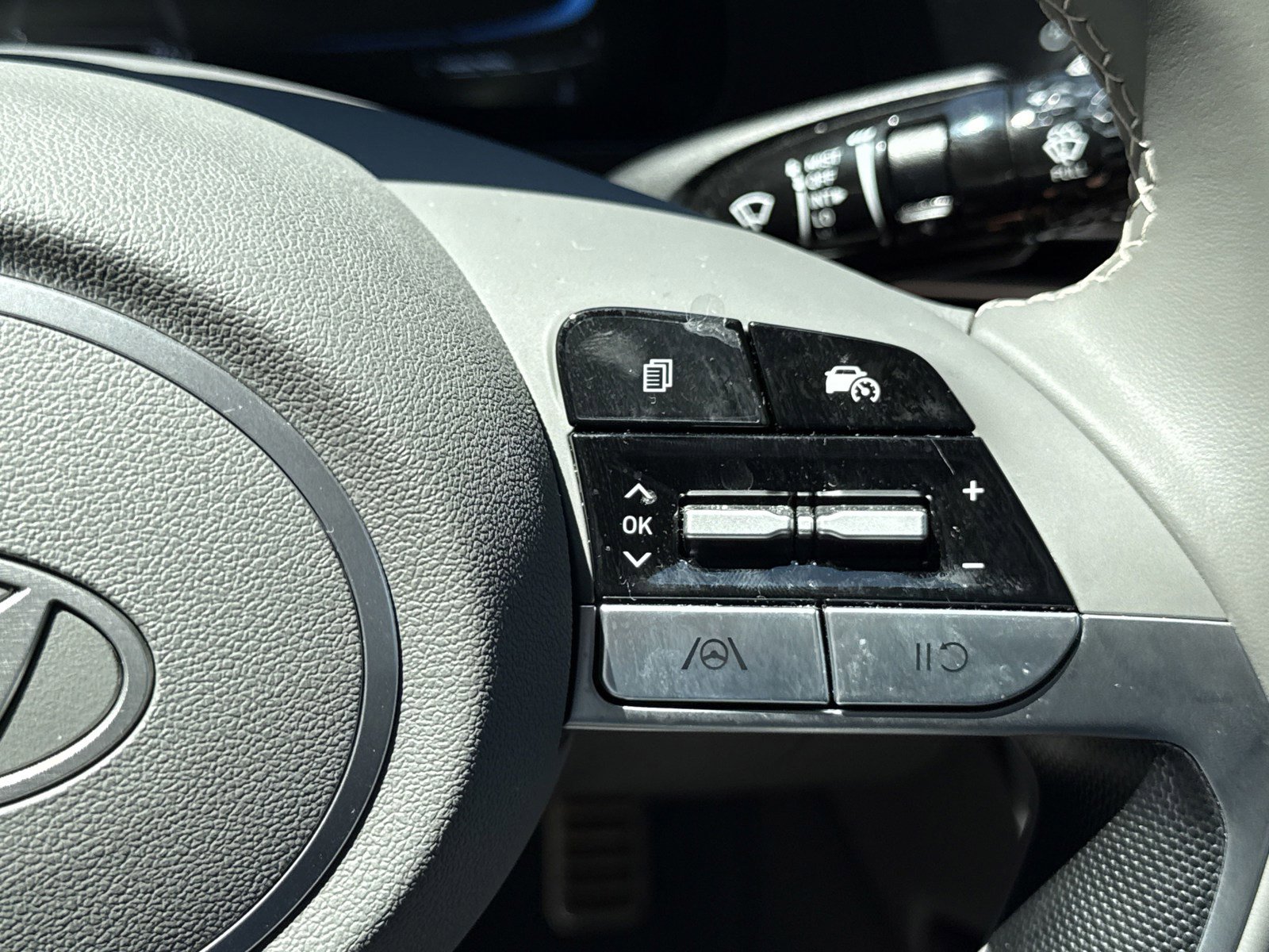 Used 2025 Hyundai Elantra Sport image 21