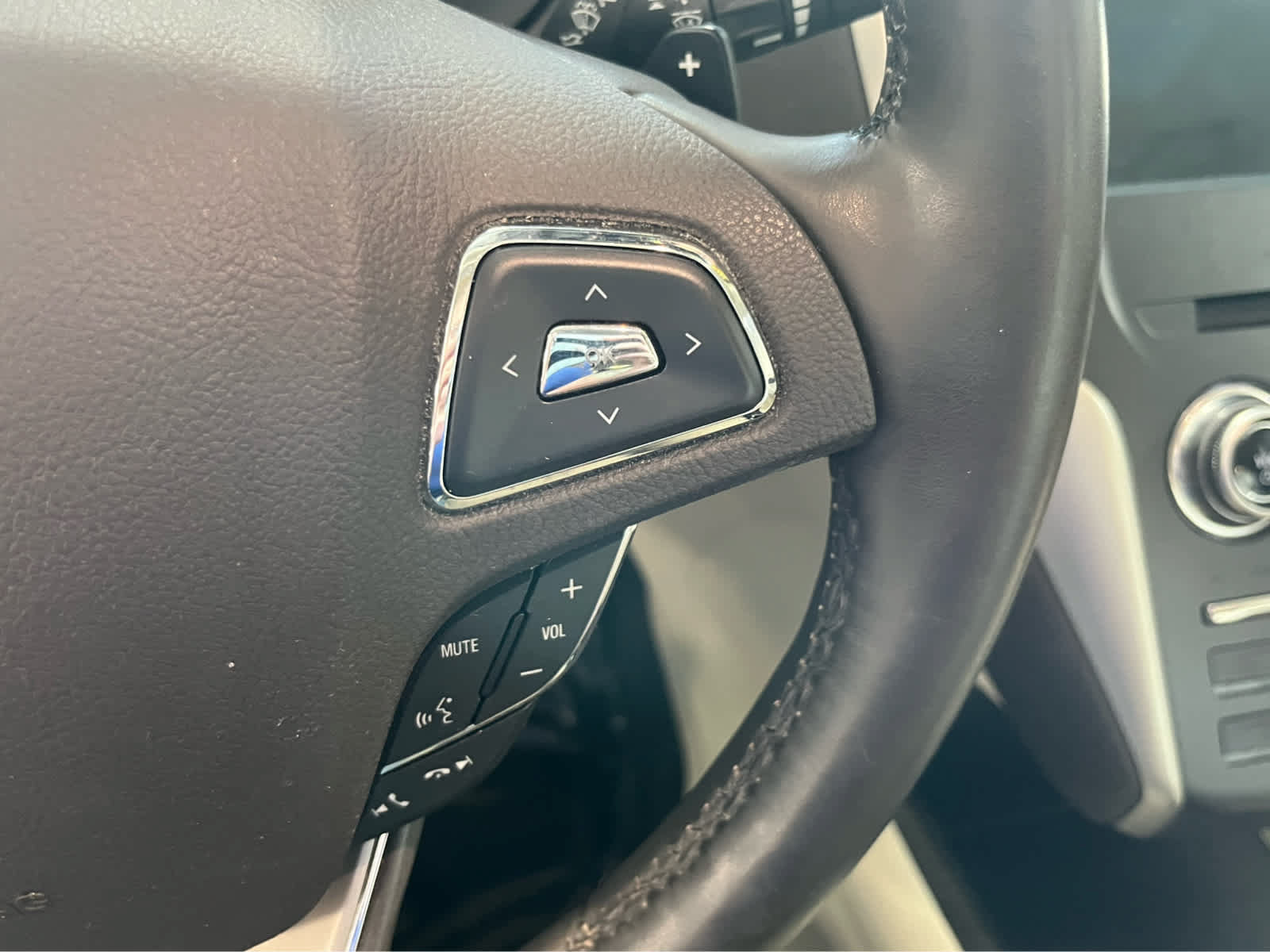 Used 2016 Lincoln MKC Select w/ Select Plus Package AWD/4WD image 27
