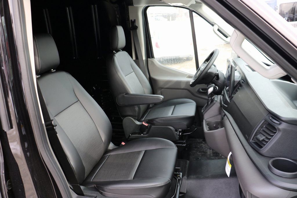 New 2026 Ford Transit 250 148 Medium Roof Extended AWD image 19