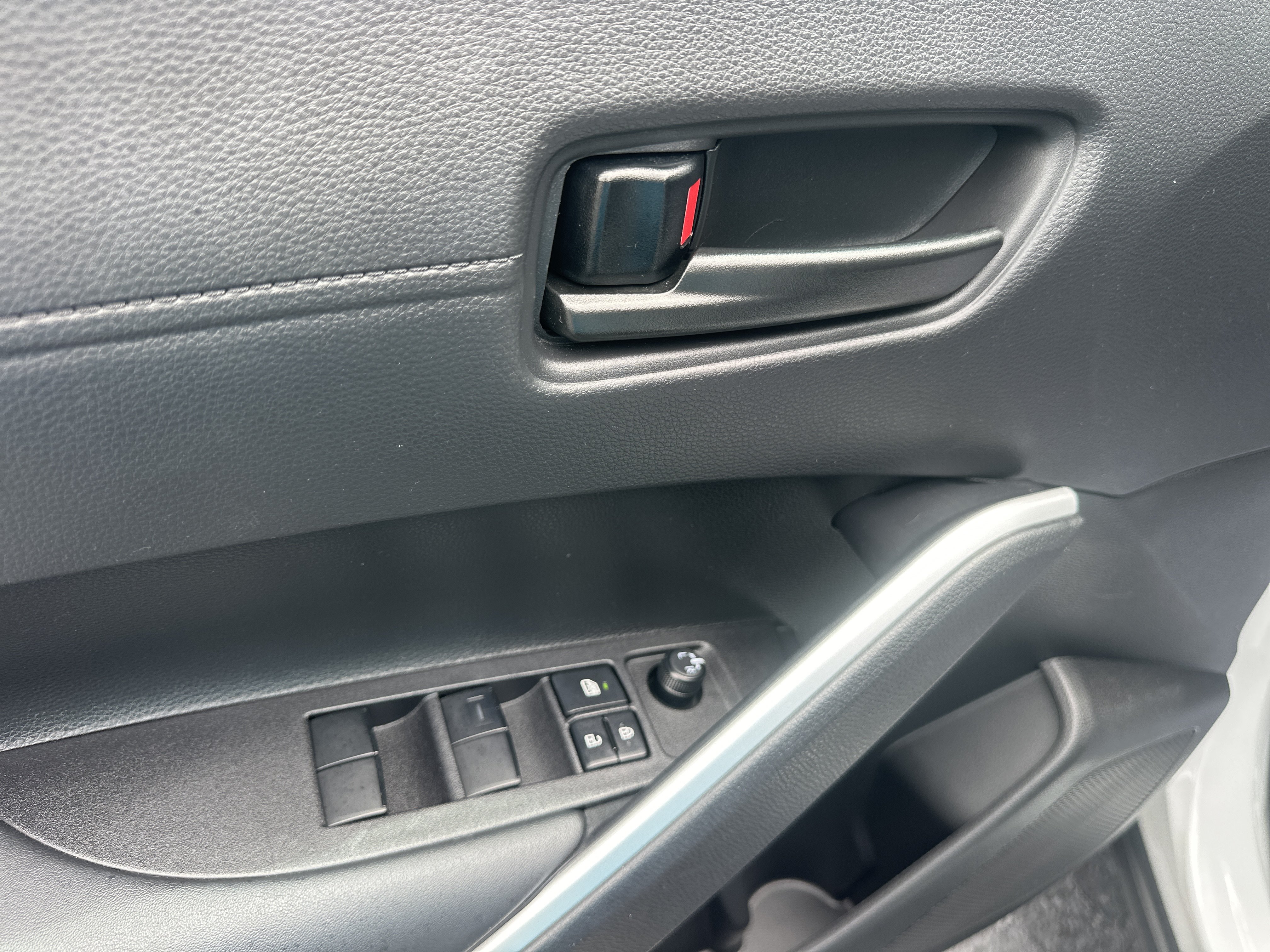 Used 2026 Toyota Corolla Cross AWD Hybrid image 9