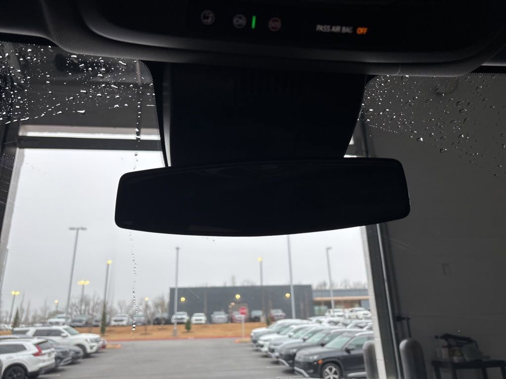 Used 2025 GMC Sierra 1500 Elevation image 28