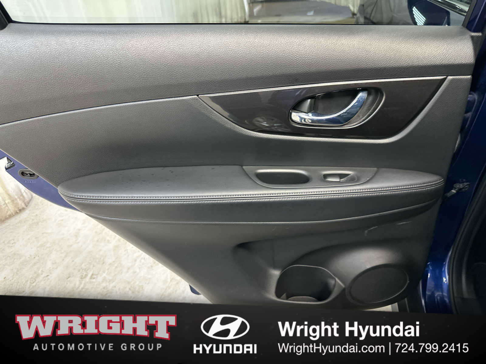 Used 2020 Nissan Rogue SV image 12