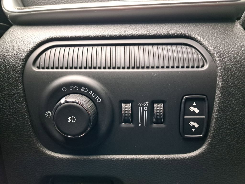 Used 2022 Jeep Wagoneer Series III image 24