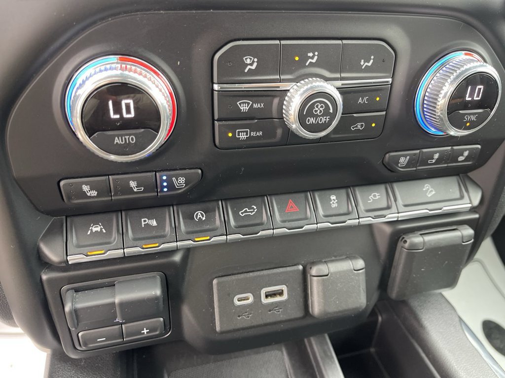 Used 2021 GMC Sierra 1500 AT4 w/ AT4 Premium Package AWD/4WD image 19