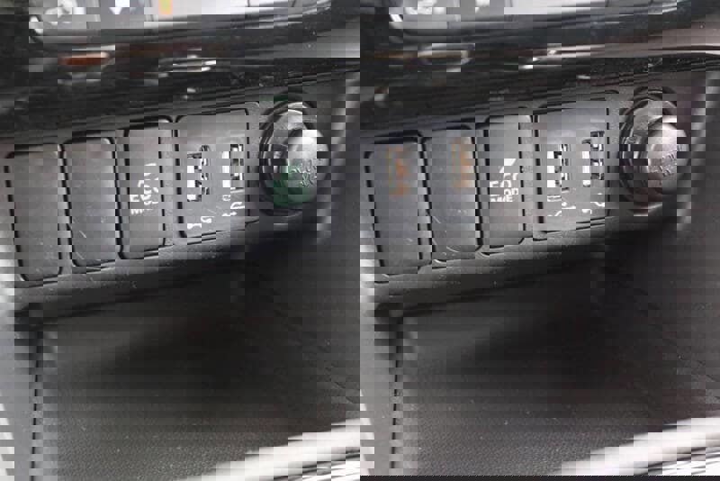 New 2025 Mitsubishi Eclipse Cross Black Edition image 25