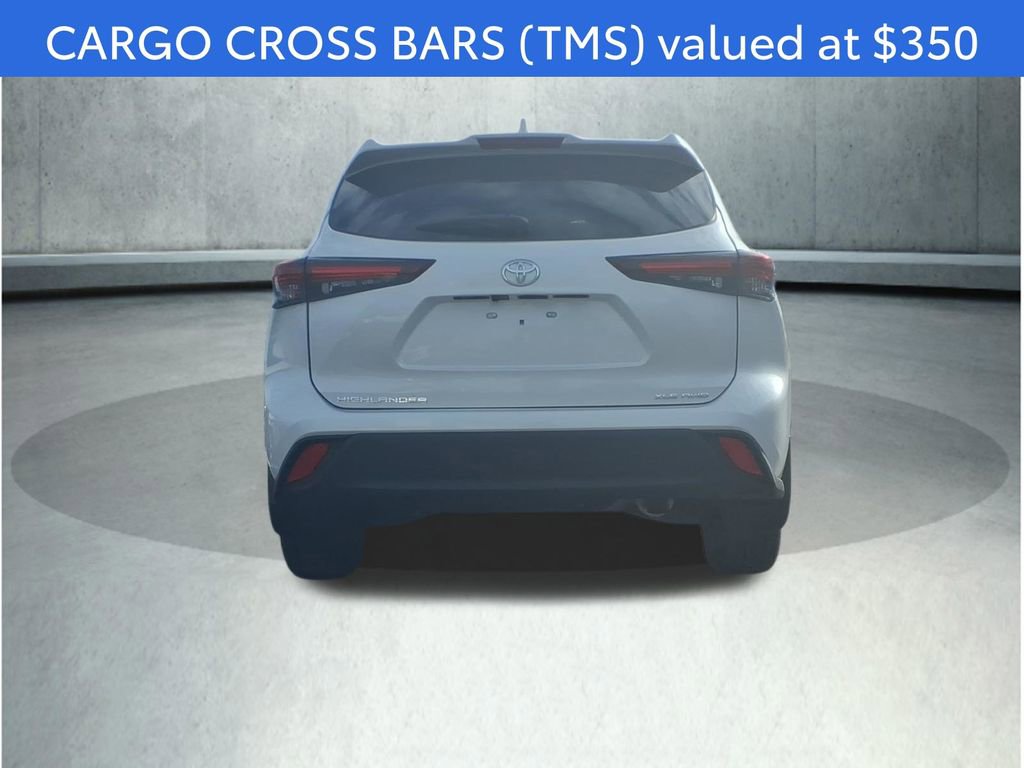 Certified 2024 Toyota Highlander XLE image 8