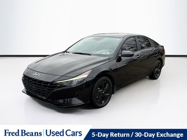 Used 2023 Hyundai Elantra SEL image 3