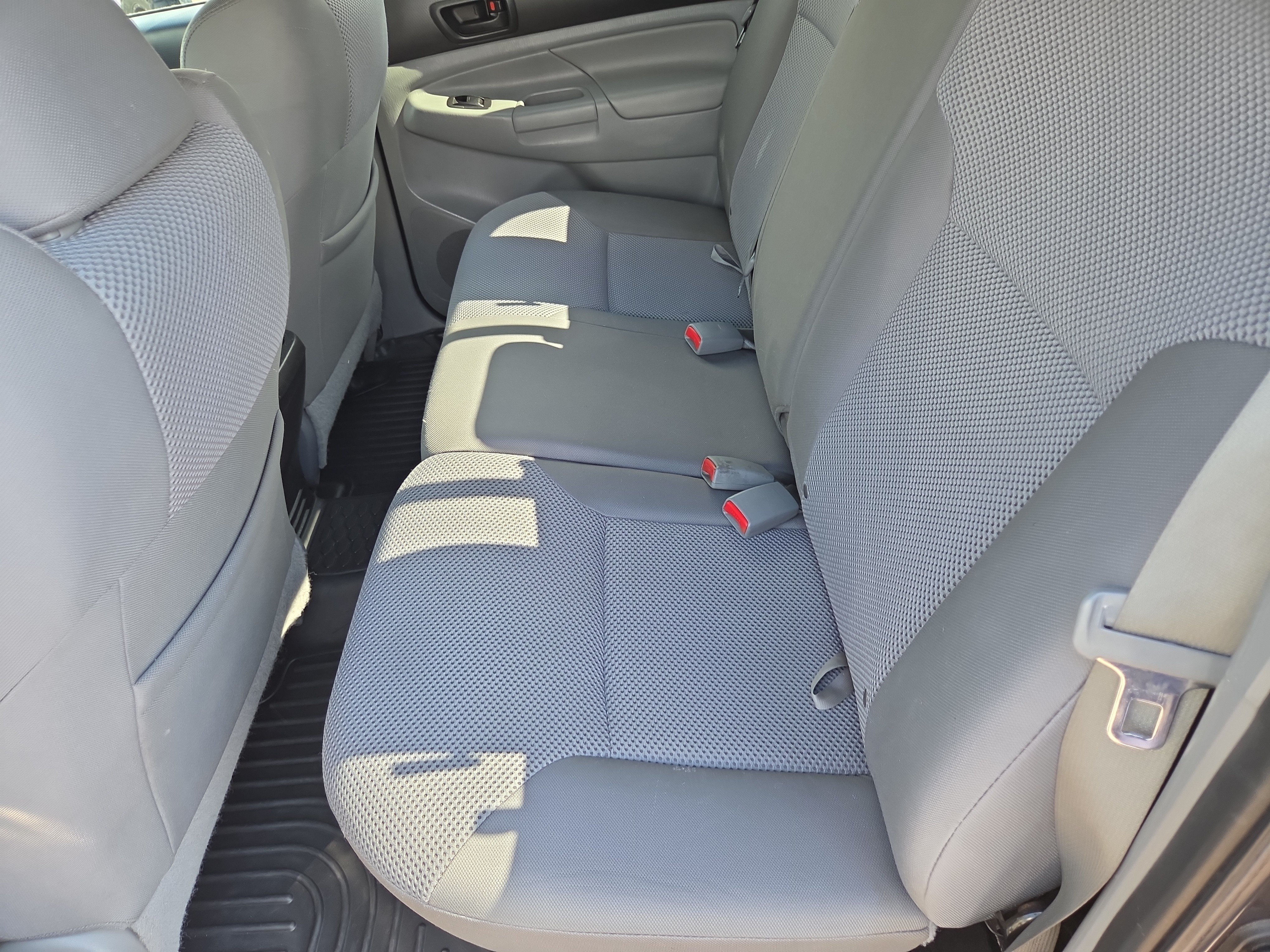 Used 2014 Toyota Tacoma 4x4 Double Cab w/ TRD Off-Road Package image 19