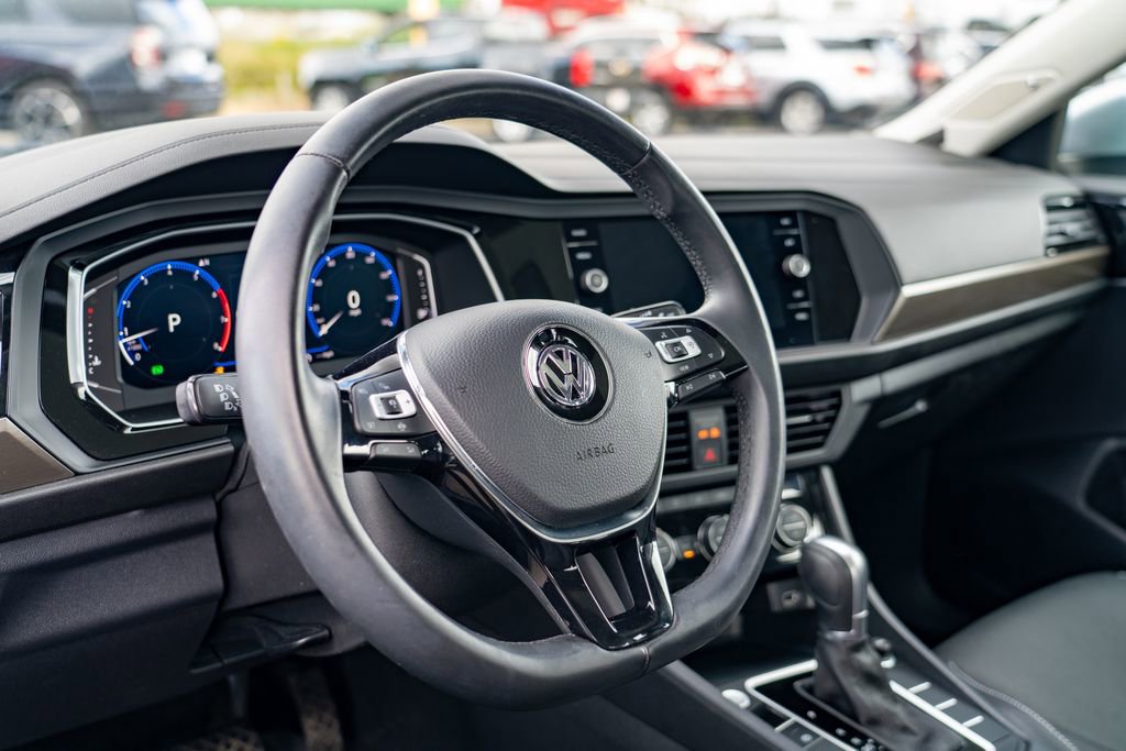 Used 2019 Volkswagen Jetta SEL Premium FWD image 12