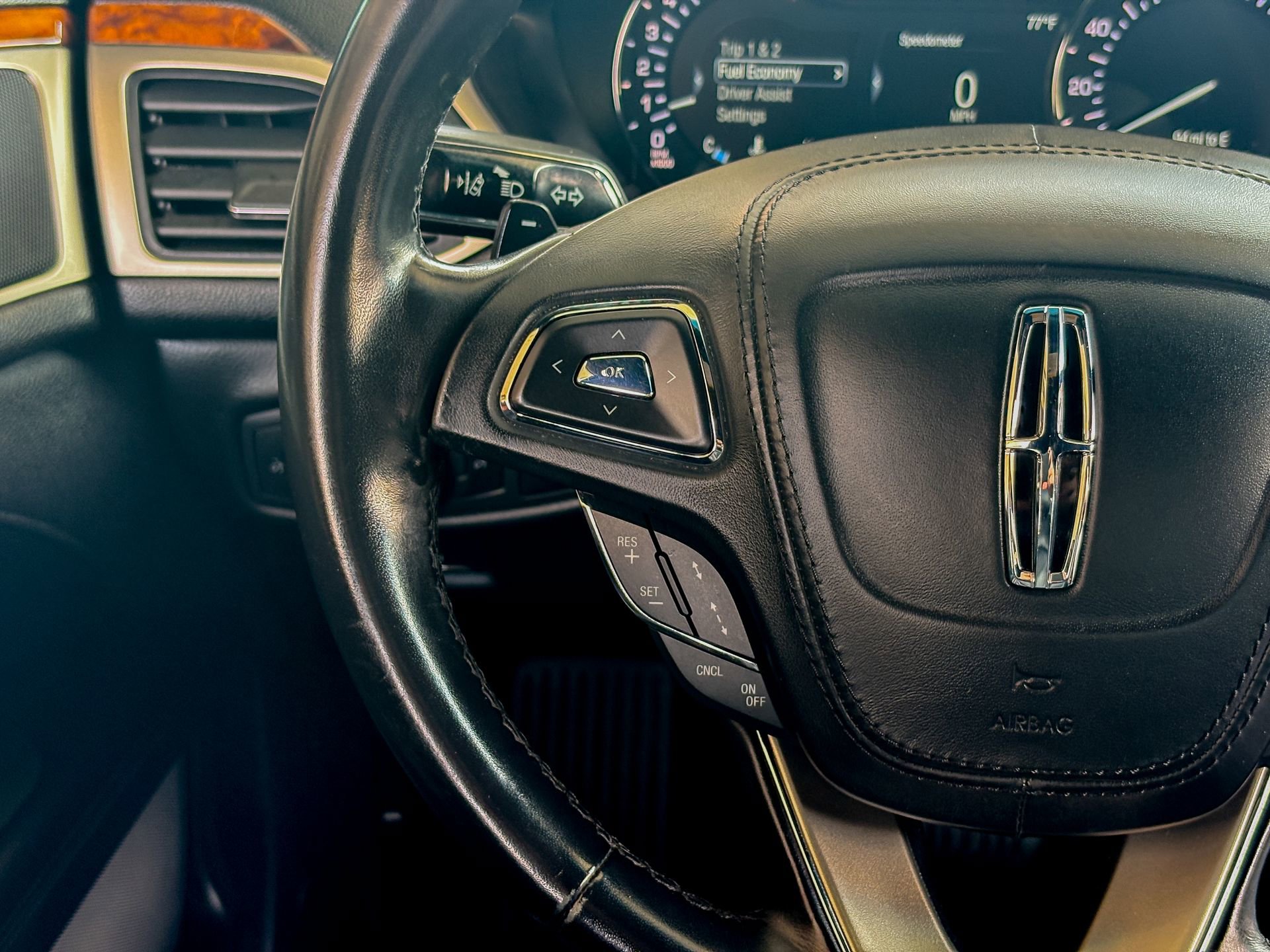 Used 2019 Lincoln MKZ Reserve FWD image 26