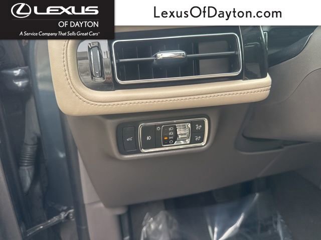 Used 2021 Lincoln Aviator Reserve w/ Equipment Group 201A image 14