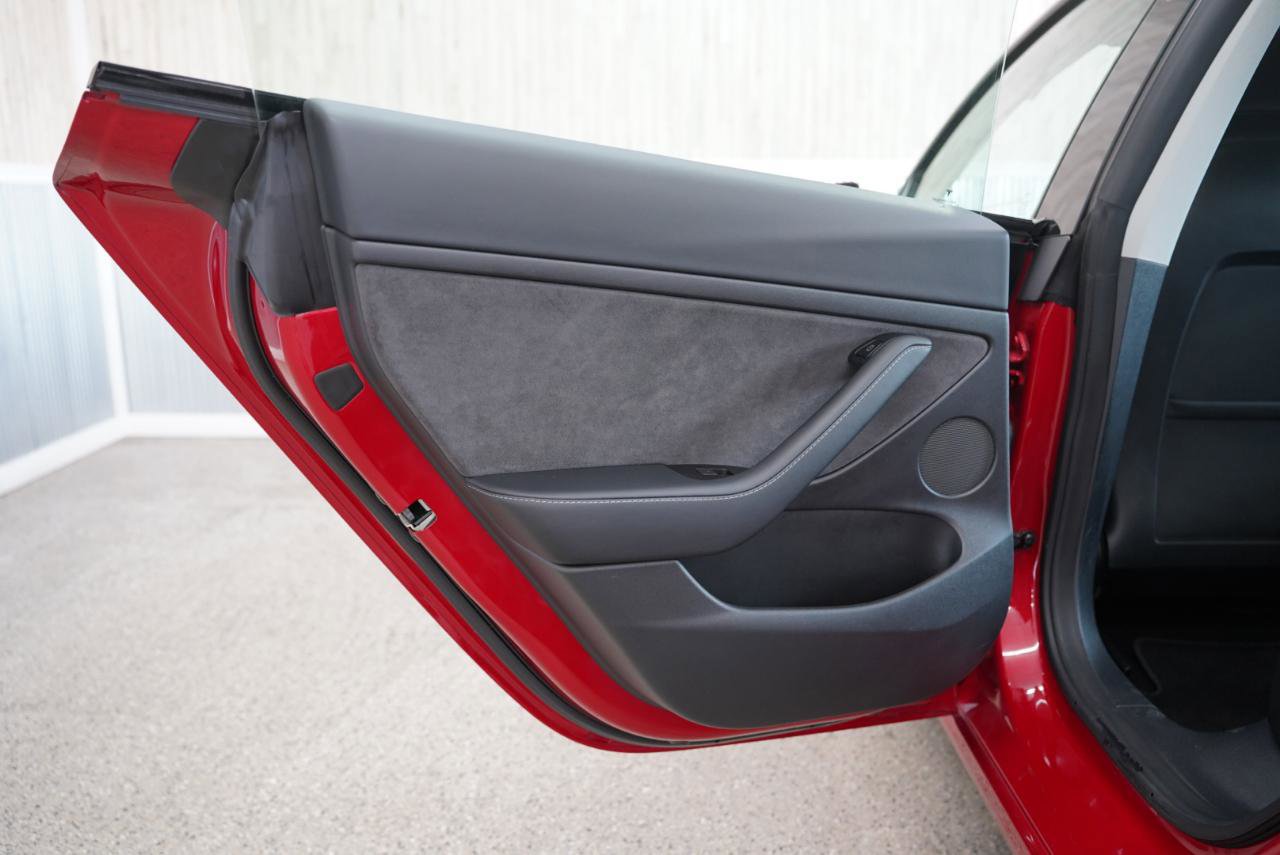 Used 2022 Tesla Model 3 Performance image 35