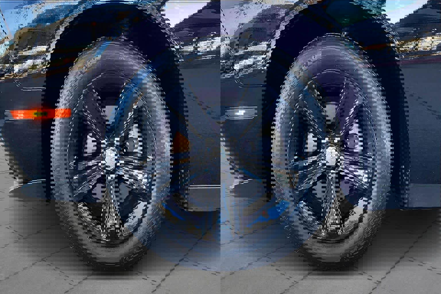 Used 2023 Dodge Challenger SXT image 8