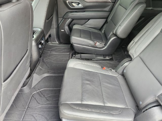 Used 2024 Chevrolet Tahoe Z71 w/ Luxury Package AWD/4WD image 30