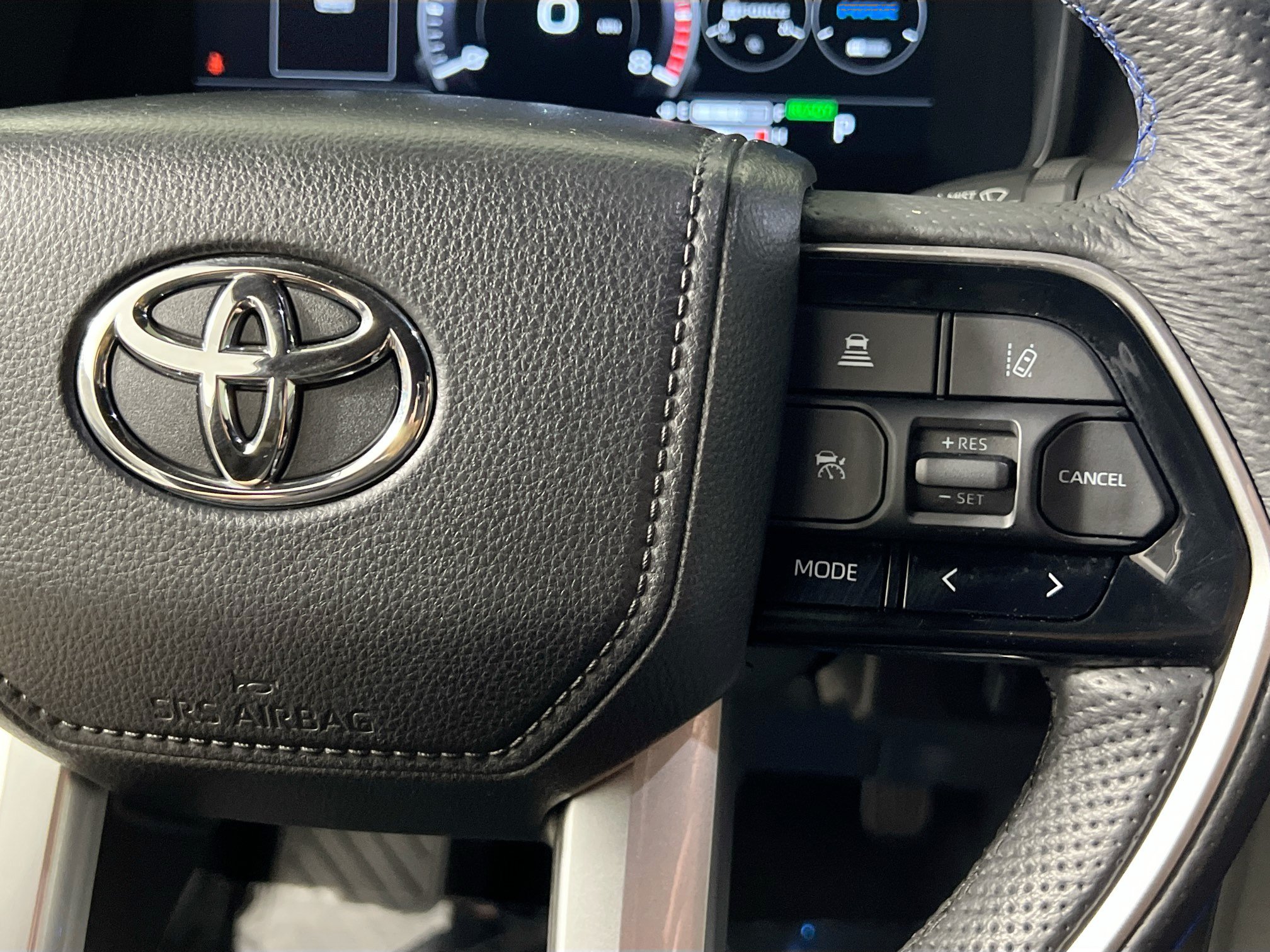Used 2024 Toyota Tundra Platinum AWD/4WD image 19