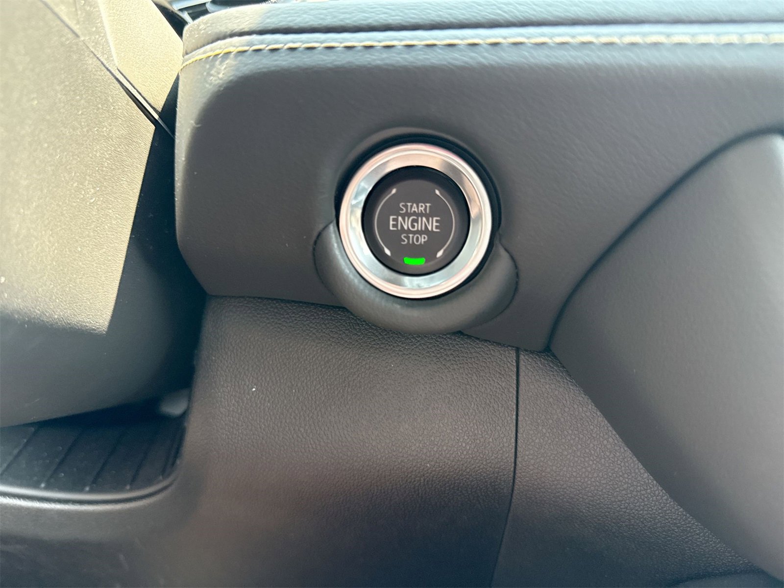 New 2025 Chevrolet Suburban Premier w/ Sun And Tow Package image 17