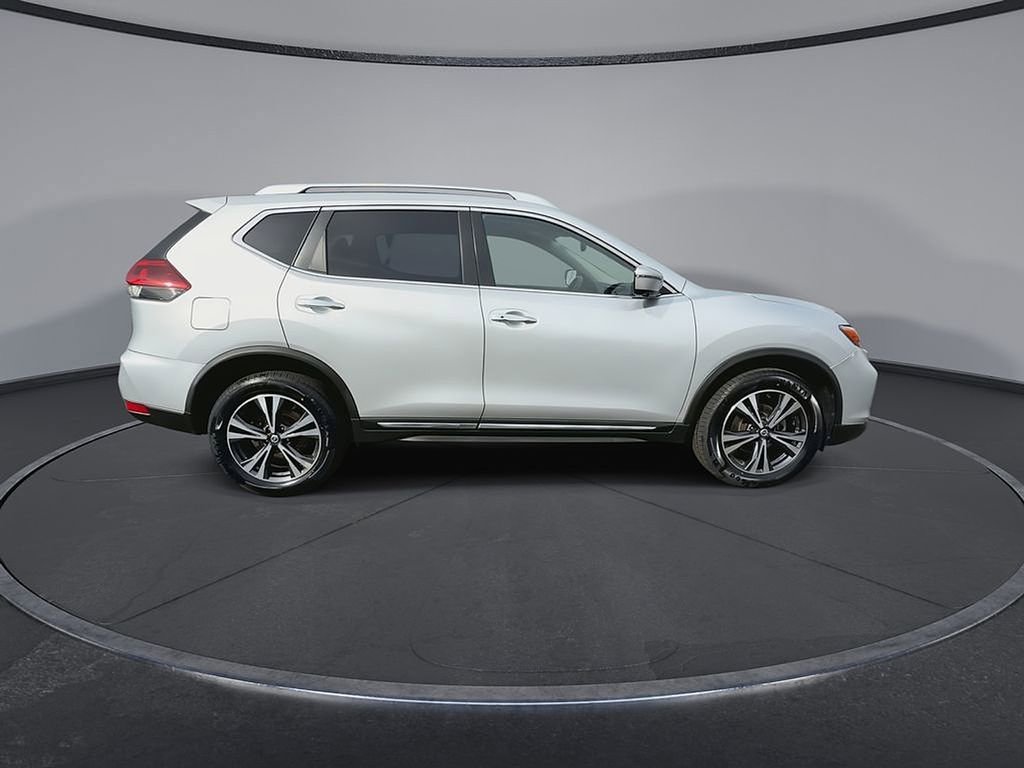 Used 2018 Nissan Rogue SL AWD/4WD image 9
