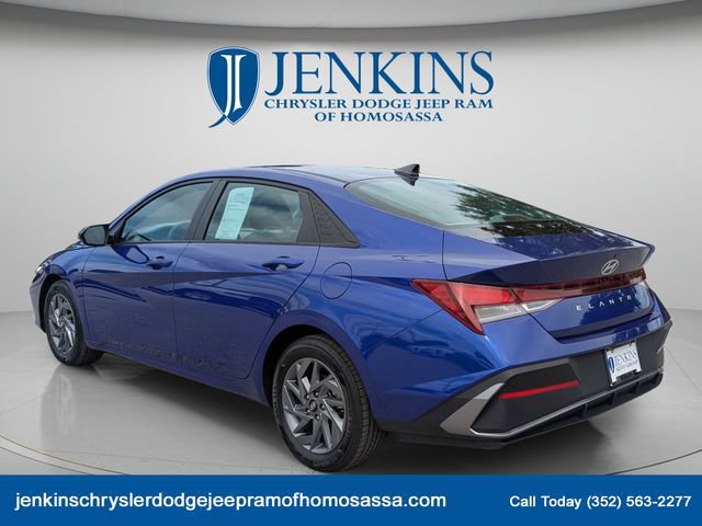 Used 2024 Hyundai Elantra SEL FWD image 7