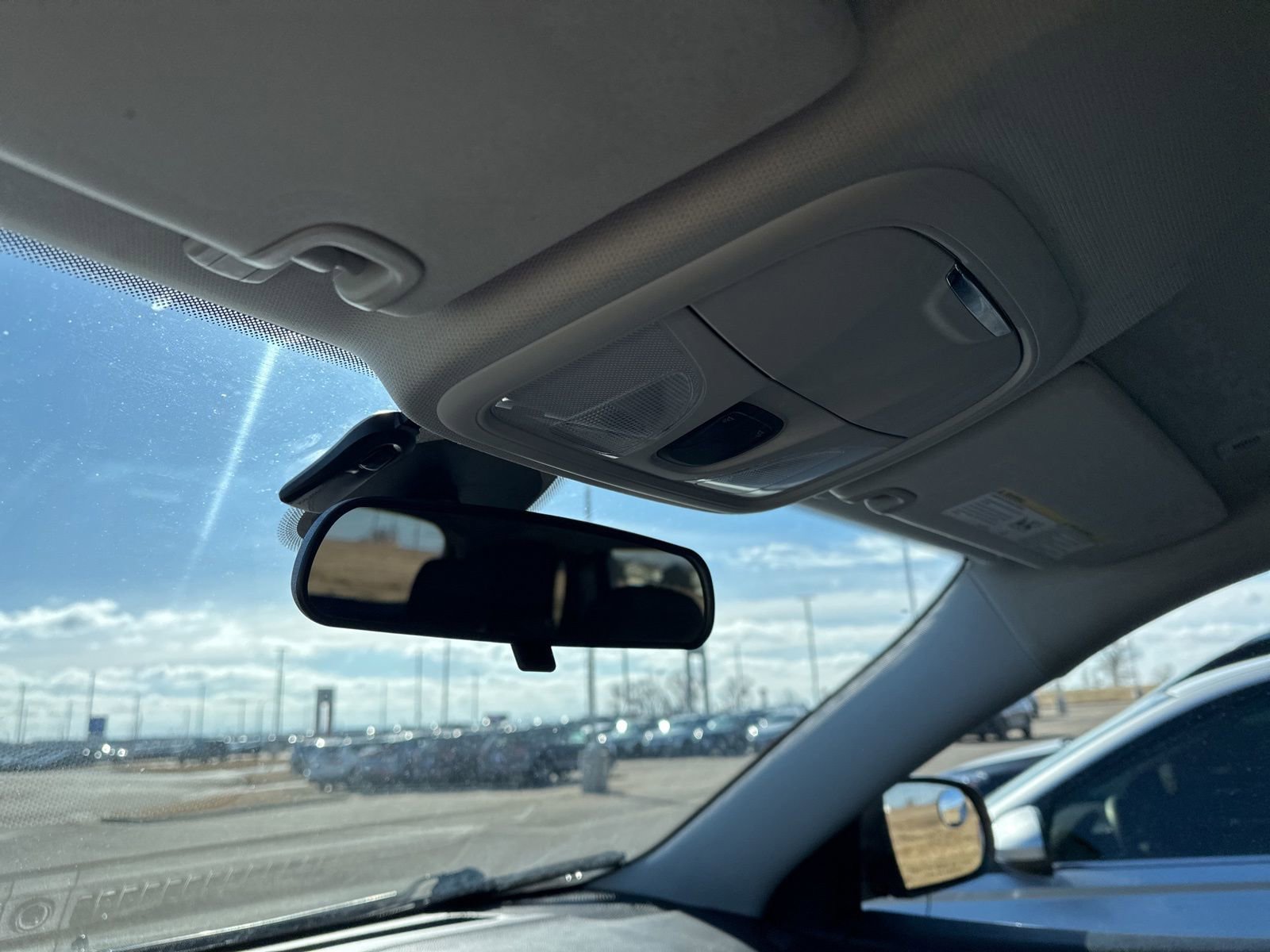 Used 2019 Jeep Cherokee Latitude w/ Cold Weather Group image 62