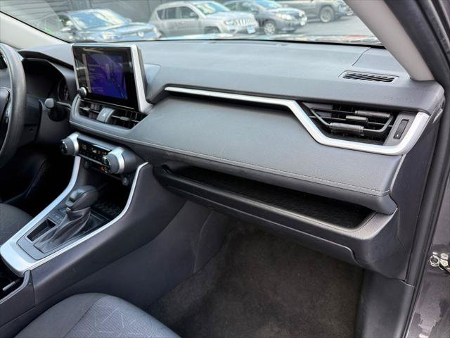Certified 2025 Toyota RAV4 XLE FWD image 16