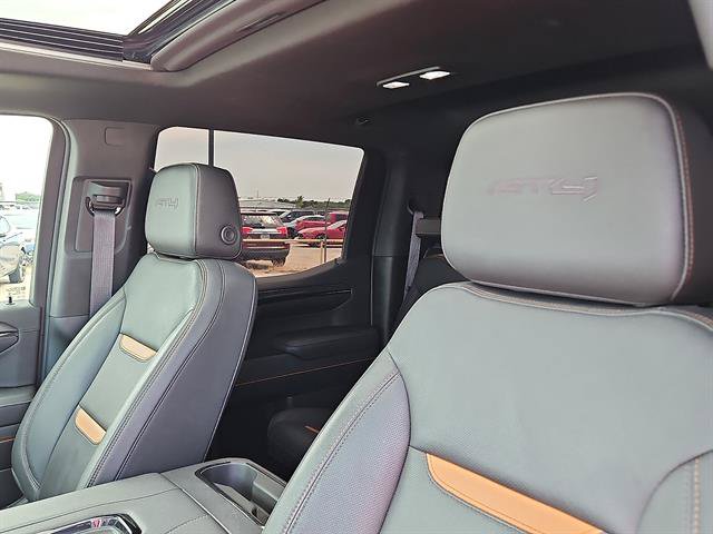 Used 2022 GMC Sierra 1500 AT4 w/ AT4 Premium Package AWD/4WD image 11