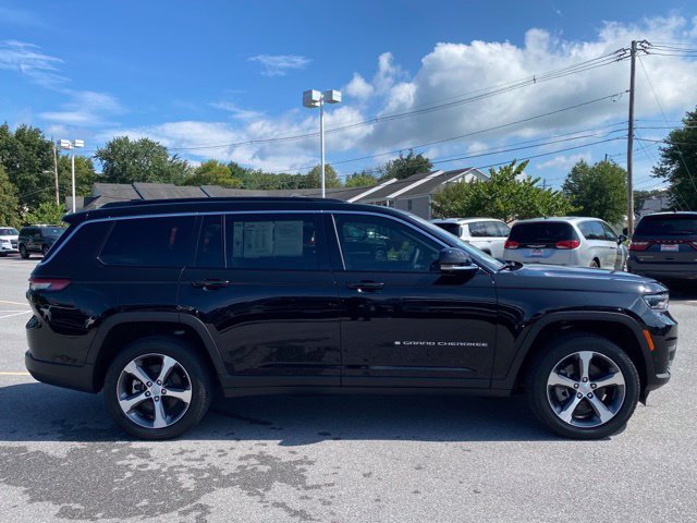 Used 2025 Jeep Grand Cherokee L Limited w/ Luxury Tech Group II AWD/4WD image 6