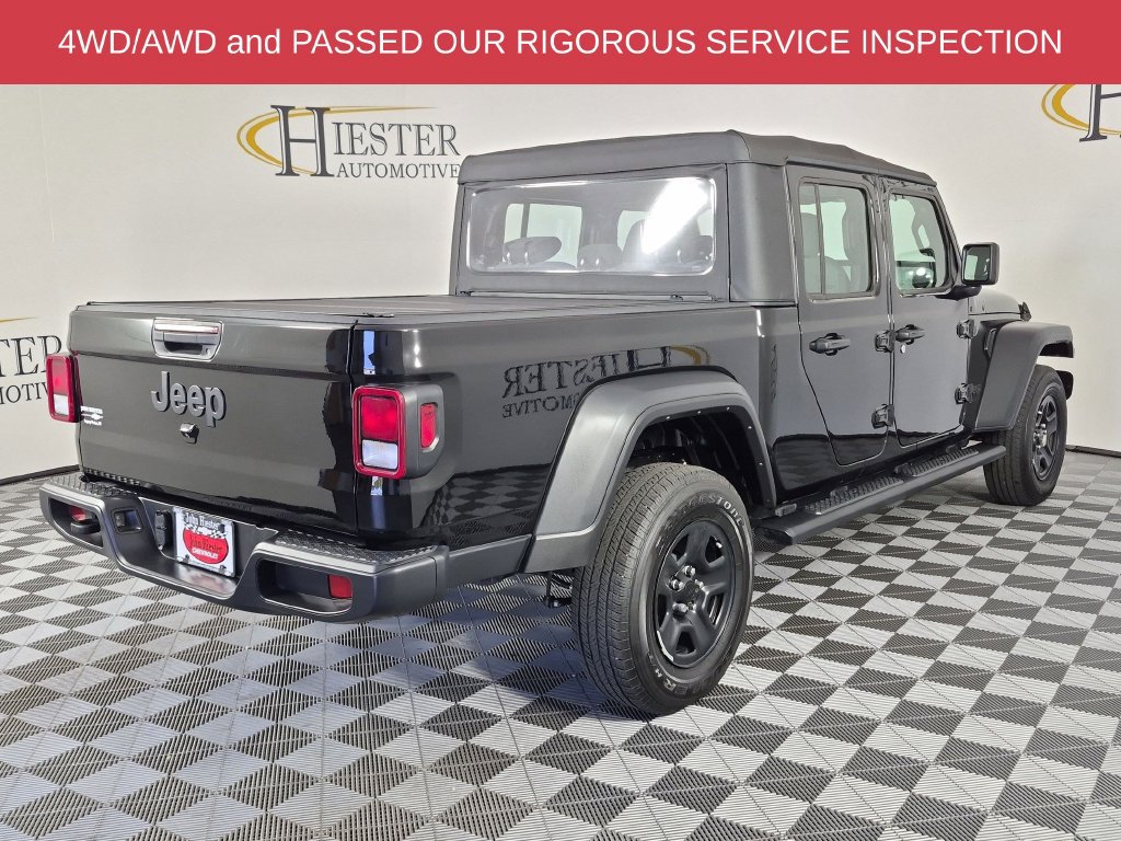 Used 2025 Jeep Gladiator Sport AWD/4WD image 4