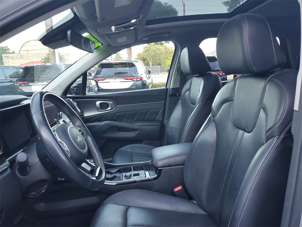 Certified 2023 Kia Sorento SX image 16