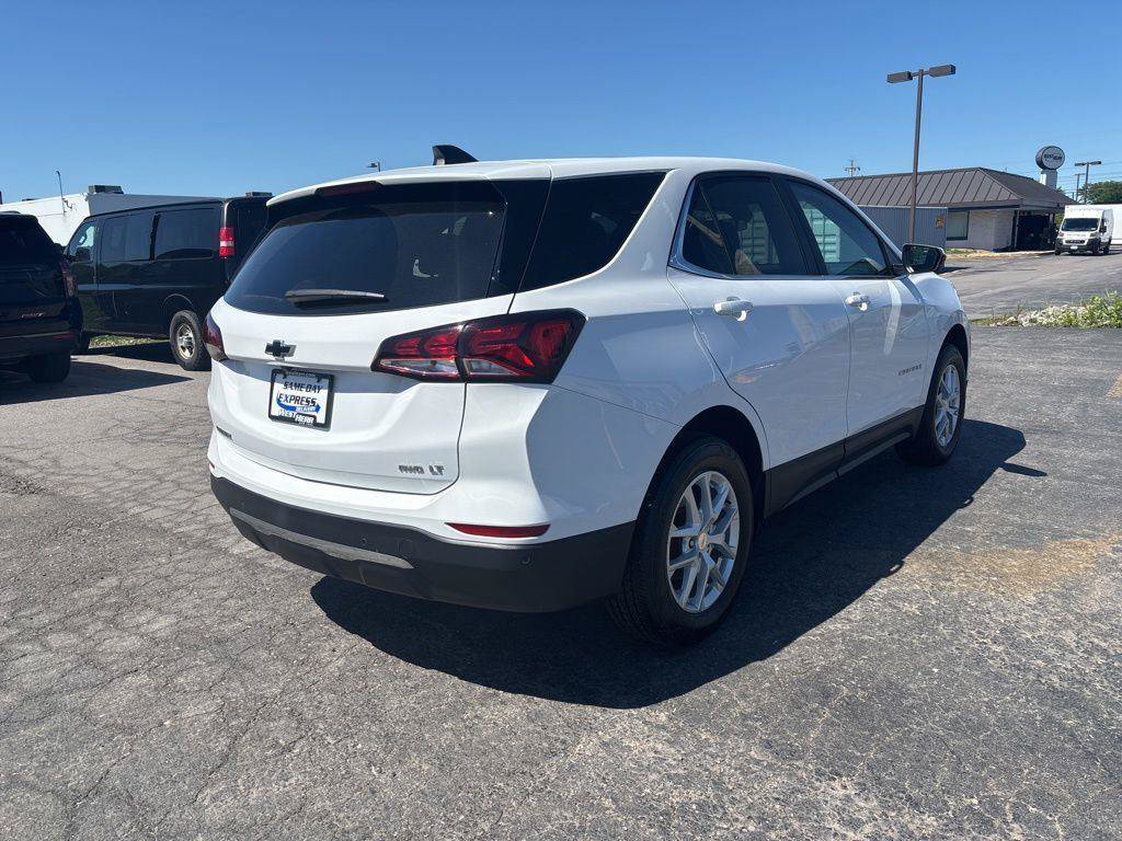 Used 2024 Chevrolet Equinox LT AWD/4WD image 7