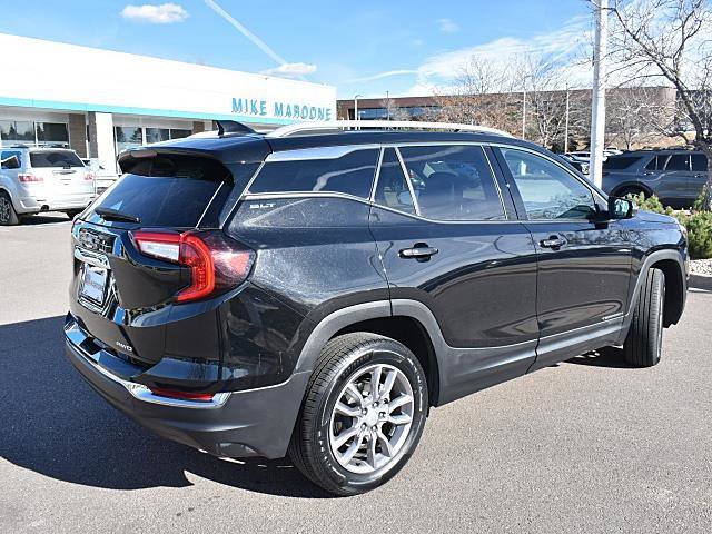 Used 2024 GMC Terrain SLT image 6
