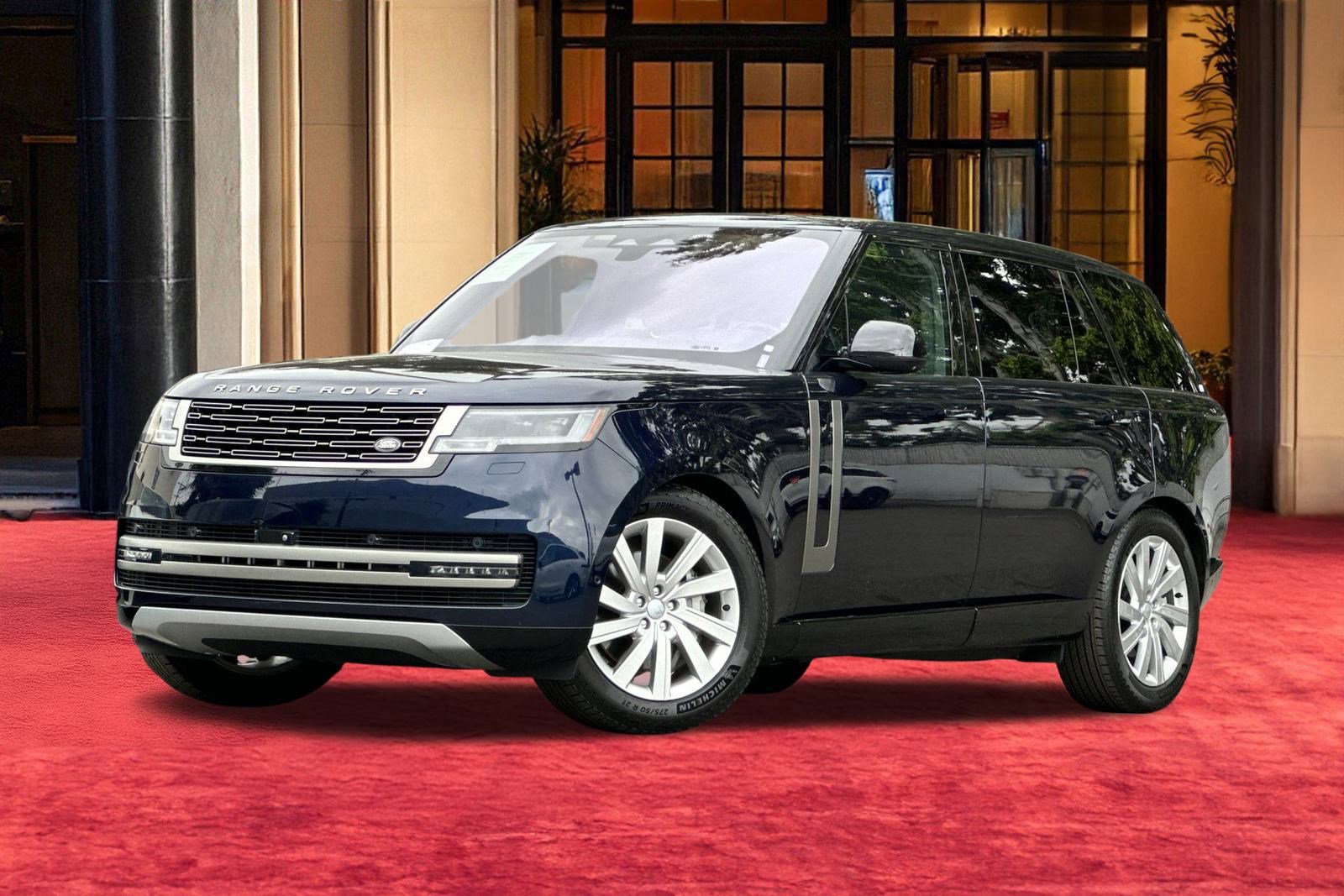 Used 2023 Land Rover Range Rover Long Wheelbase SE image 1