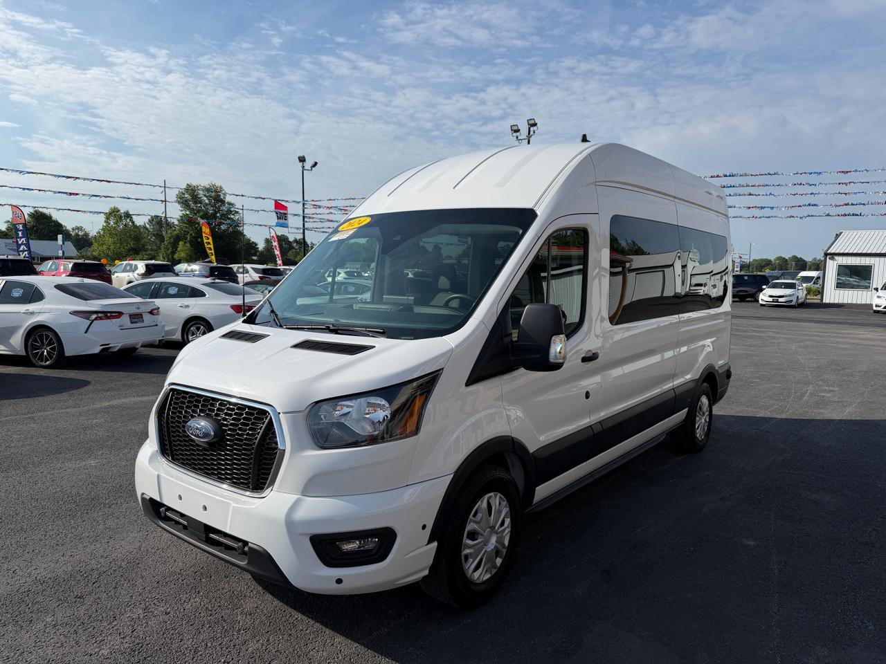 Used 2024 Ford Transit 350 XLT RWD image 10