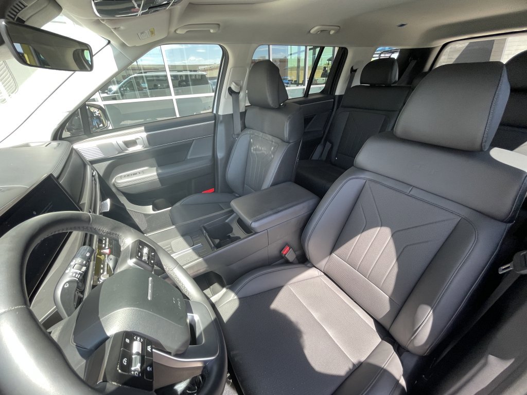 Used 2024 Hyundai Santa Fe XRT image 16