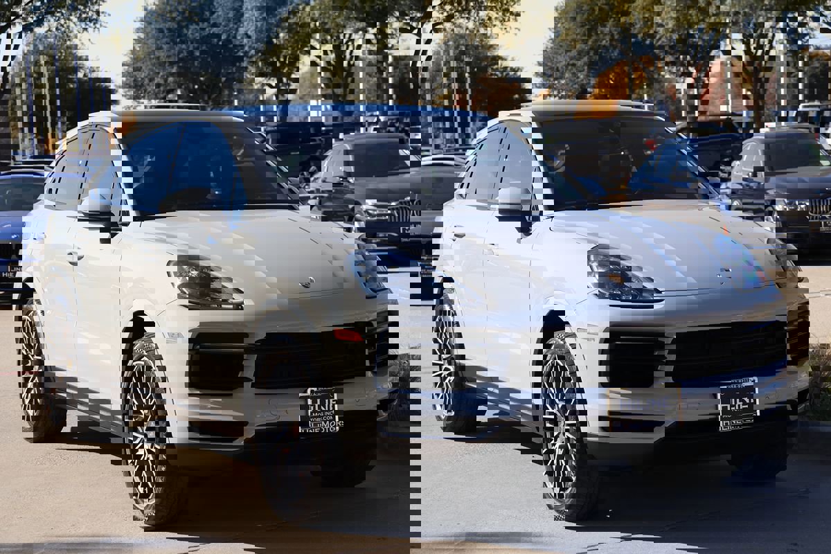 Used 2021 Porsche Cayenne Coupe image 2