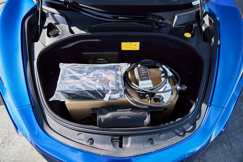 Used 2025 McLaren Artura Spider image 22