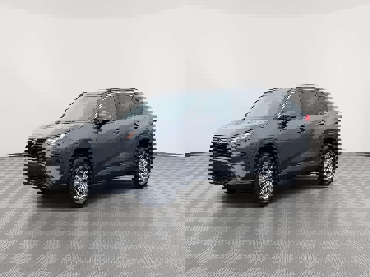 Used 2023 Toyota RAV4 XLE image 4