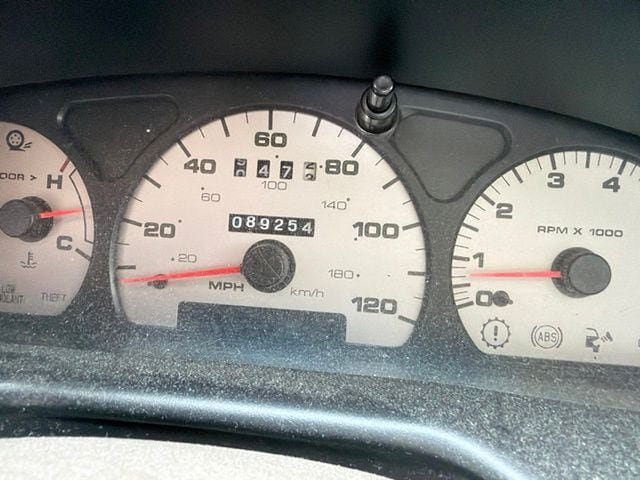 Used 2003 Ford Taurus SEL FWD image 7