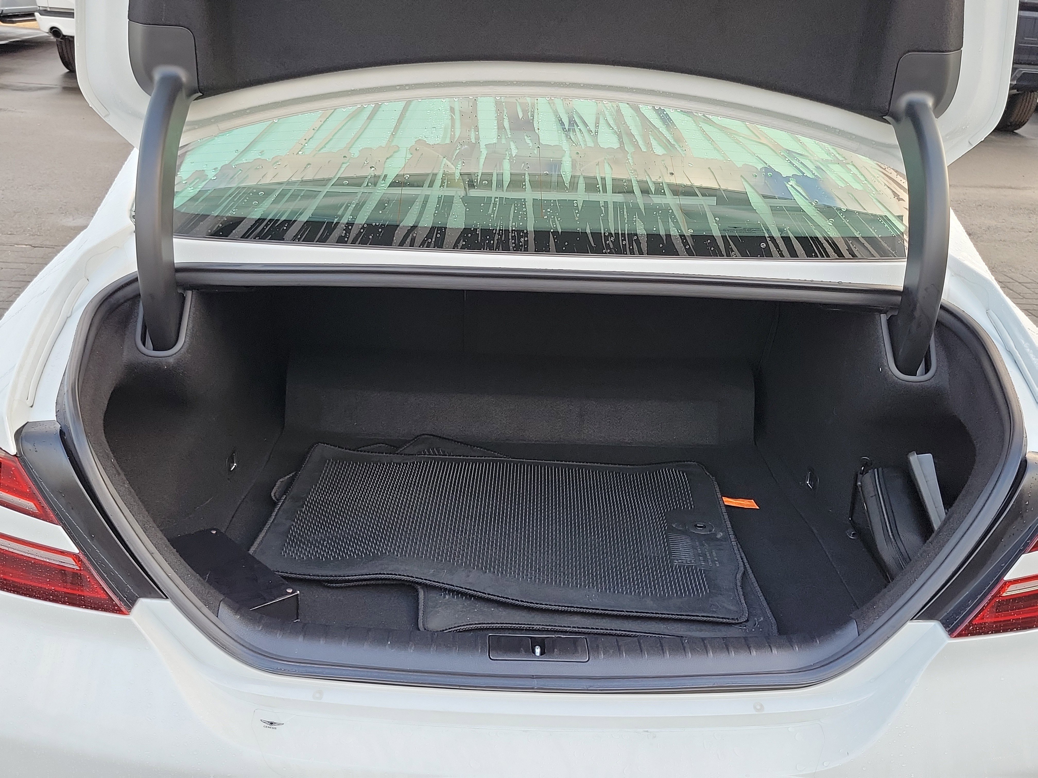 Certified 2023 Genesis G70 2.0T w/ Sport Prestige Package image 18