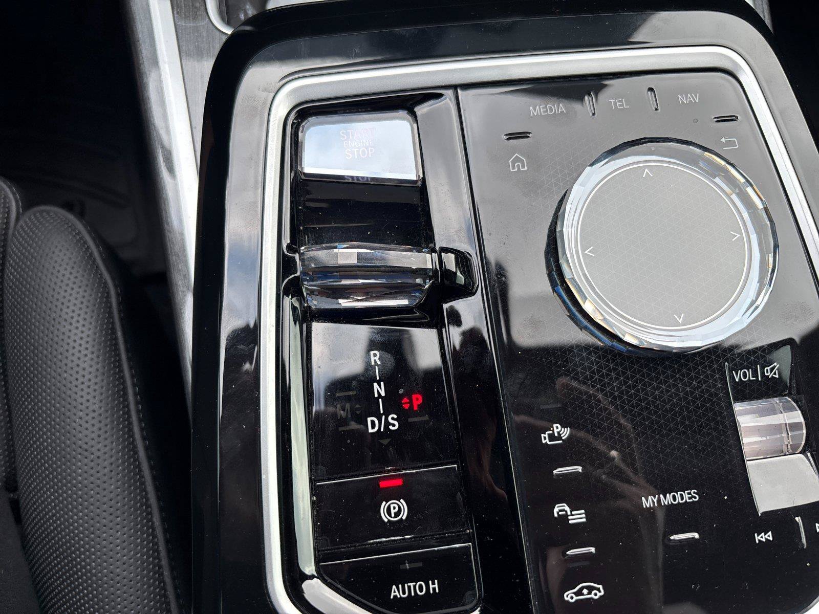 Used 2024 BMW 740i RWD image 27
