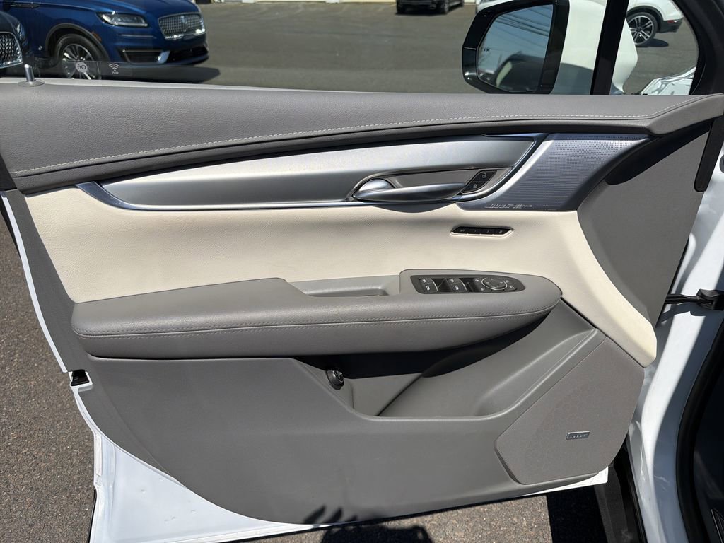 Used 2024 Cadillac XT5 Premium Luxury AWD/4WD image 10