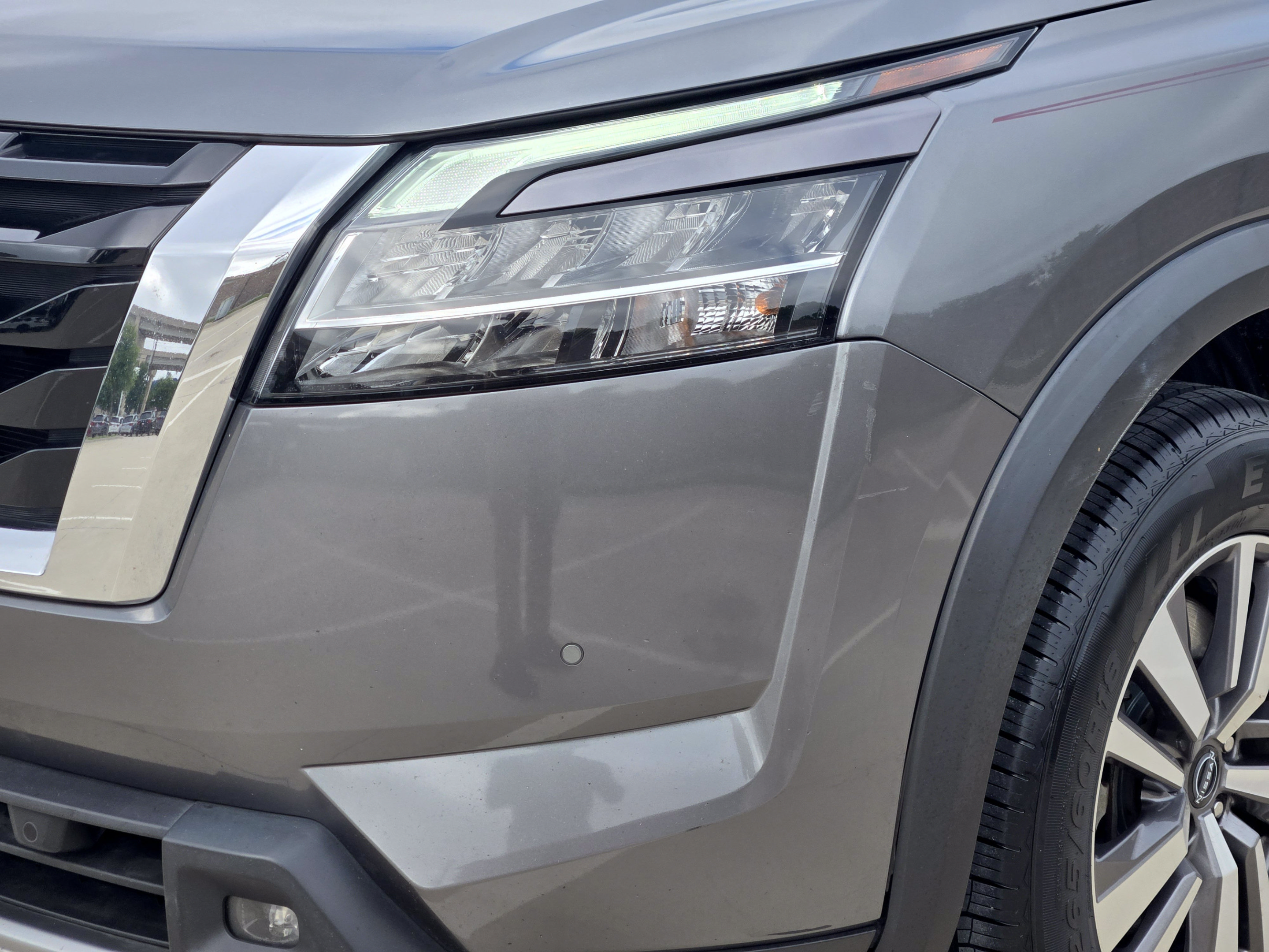 Used 2023 Nissan Pathfinder SL AWD/4WD image 29